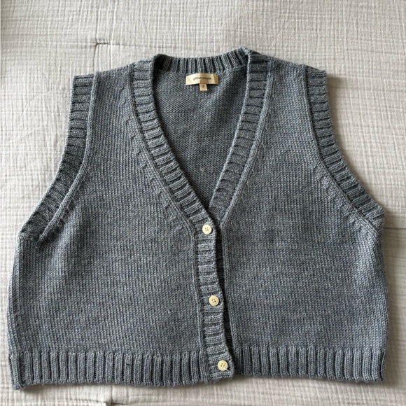 Gillian Stevens Sweaters - Eleanor Vest in Thistle by Gillian Stevens - Like New